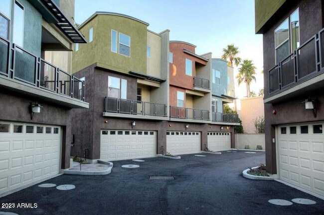 Photo - 4816 N Woodmere Fairway