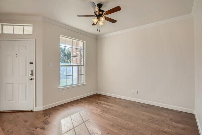 Photo - 8008 Serenity Way