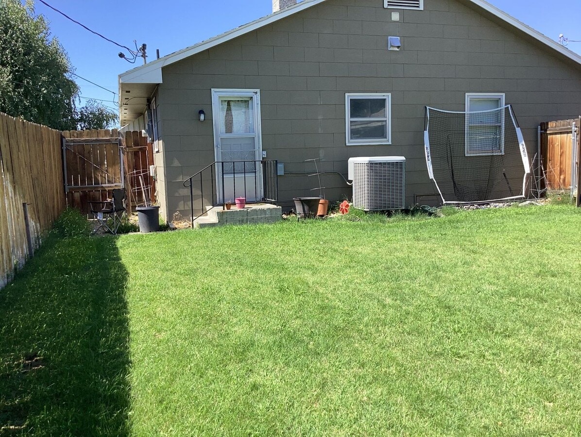 Photo - 1210 Potter Ave