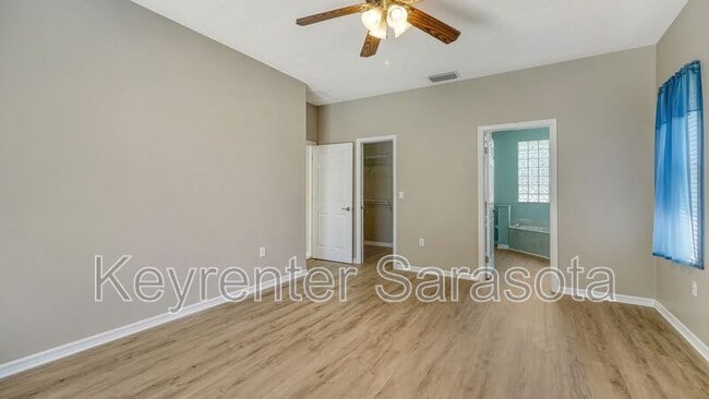 Photo - 4010 Green Tree Ave