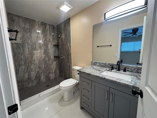 Photo - 725 Northlake Blvd Unit 18