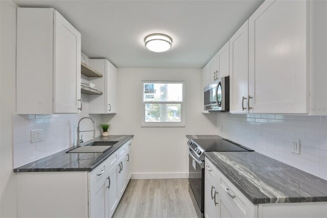 Photo - 2028 N Betty Ln