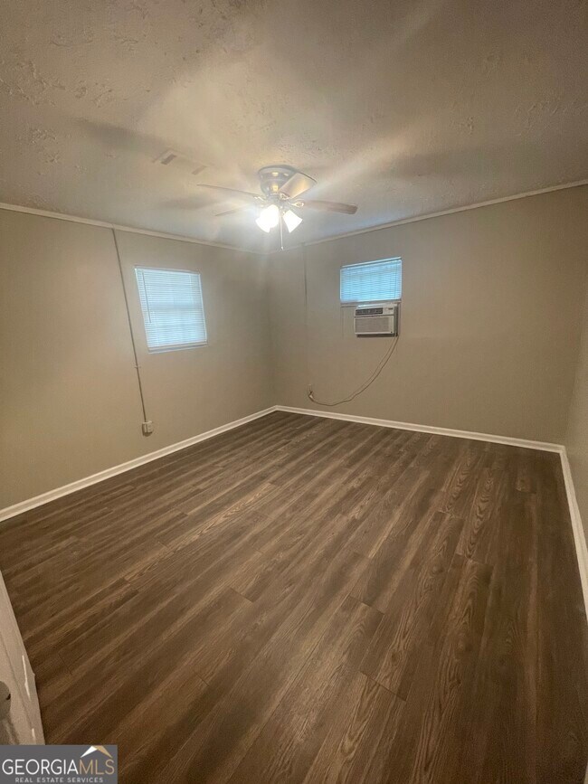 Photo - 3620 Earl St