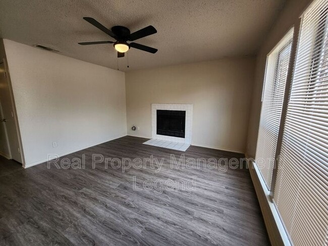 Photo - 151 Allencrest Dr