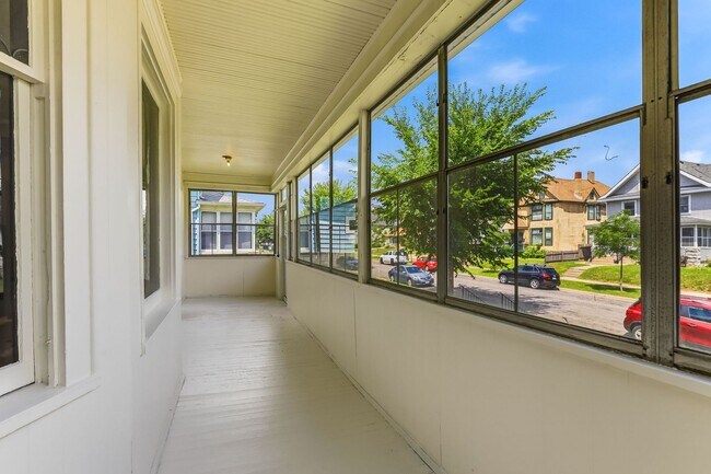 Photo - 884 Iglehart Ave