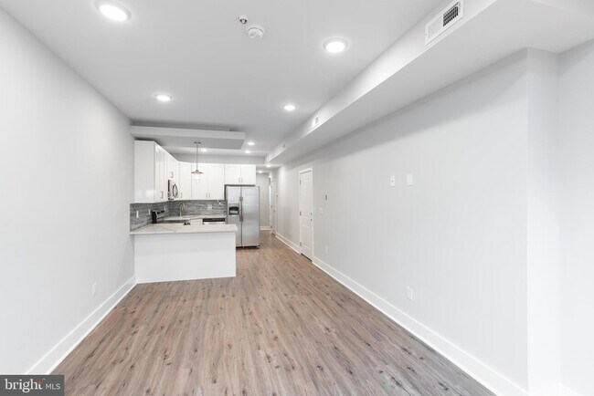 Photo - 1604 N 6th St