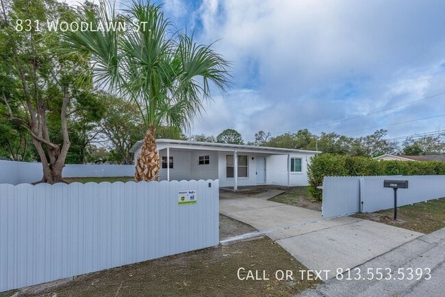 Photo - 831 Woodlawn St