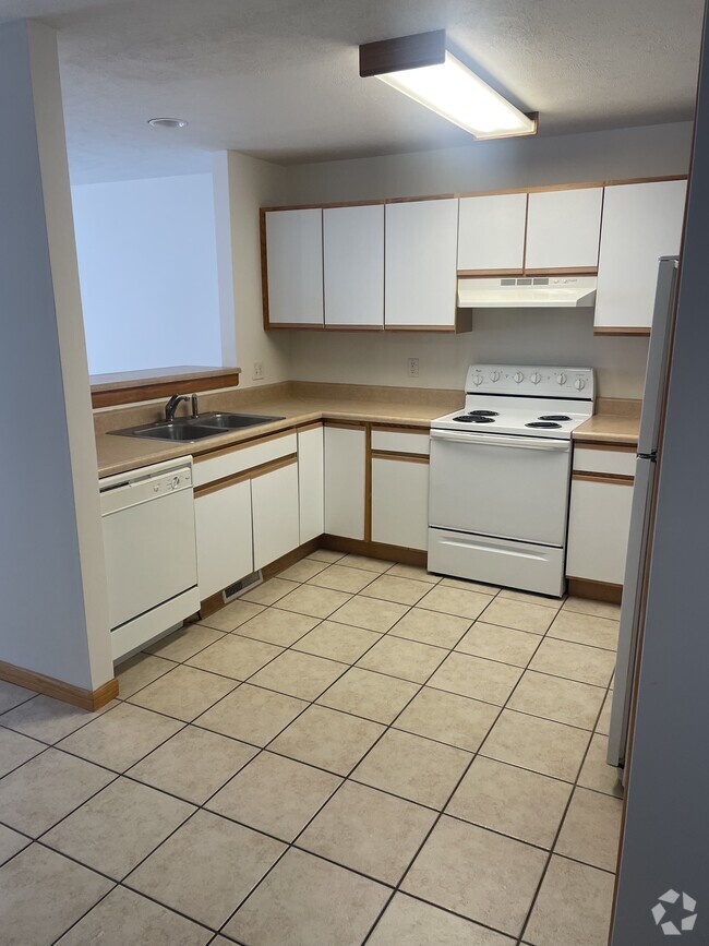 Building Photo - 85 Yotzonot Dr Unit 102 Rental