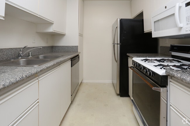 2HAB, 2BA - 1,160&nbsp;ft² - 10600 Wilshire - Short Term Available