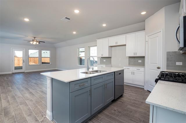 Photo - 729 Rusty Spurs Pl