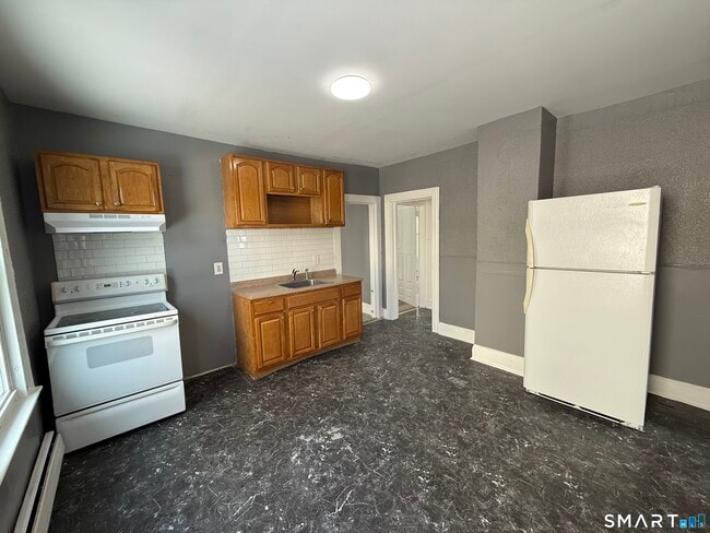 Photo - 660 W Main St Unit 1