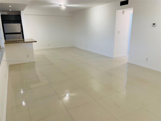 Photo - 180 NE 12th Ave Unit 11E