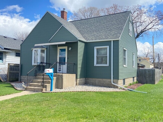 Building Photo - 3 Bedroom Home in Hammond