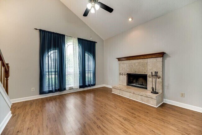 Photo - 4460 Junction Dr