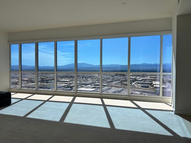 Photo - 2bd/2ba Condo - Modern High-Rise Living in the Heart of the Las Vegas Strip