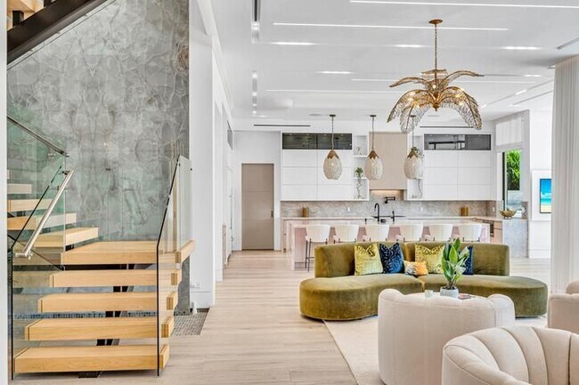 Photo - 408 Coral Way