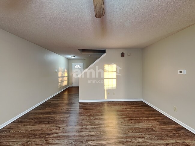 Photo - 8514 Bluff Point Dr