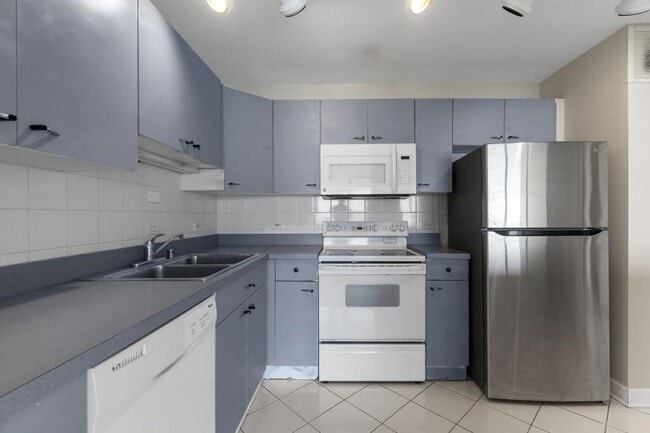 Building Photo - 1 bedroom in Chicago IL 60640 Unit 3804 Rental