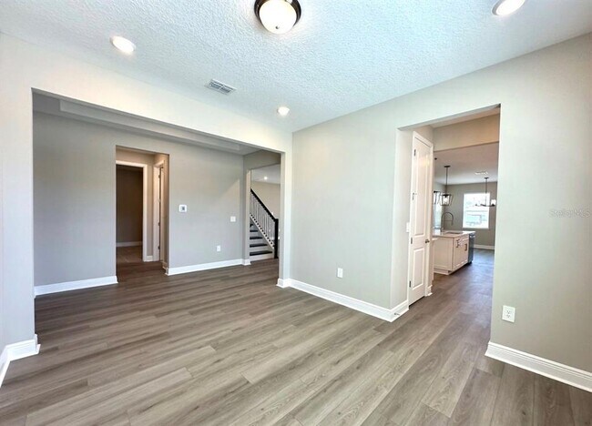 Photo - 2122 Divot Dr