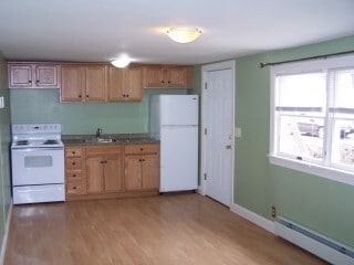 Building Photo - 11 Silk St Unit Apt 3