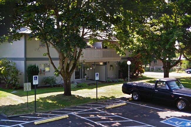 Photo - 202 Edwards St NW