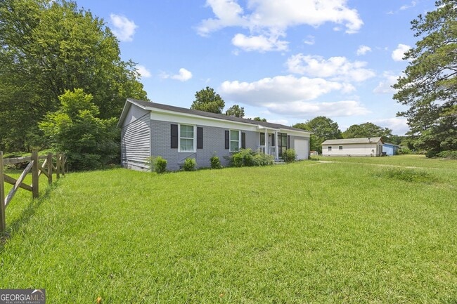 Photo - 2830 Village Green Dr