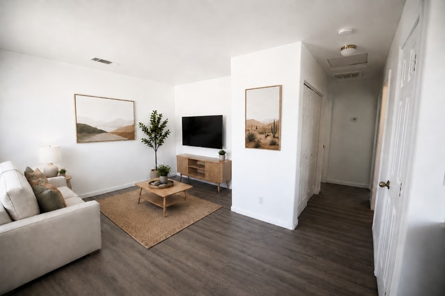 Building Photo - 6313 Palo Verde Ave Unit B