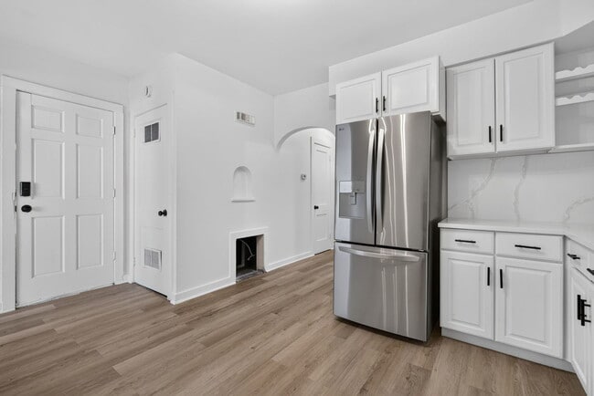 Photo - 704 1/2 6th Ave