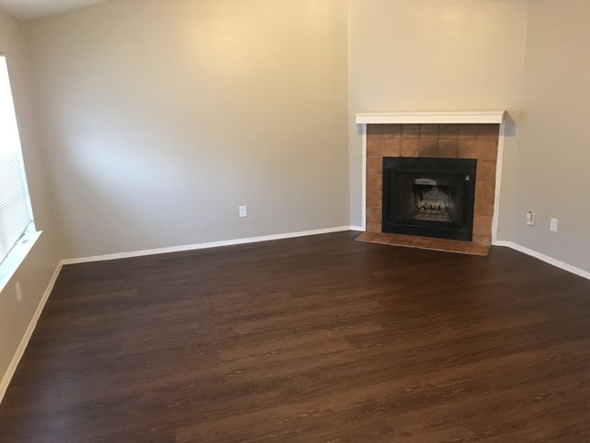 Photo - Valley View Apartments