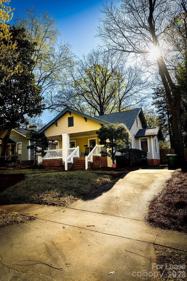 Photo - 435 Walnut Ave