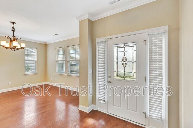 Photo - 186 Woodbrook Way