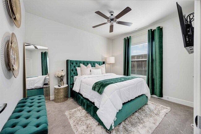 Photo - 108 Knightsbridge Park Ln