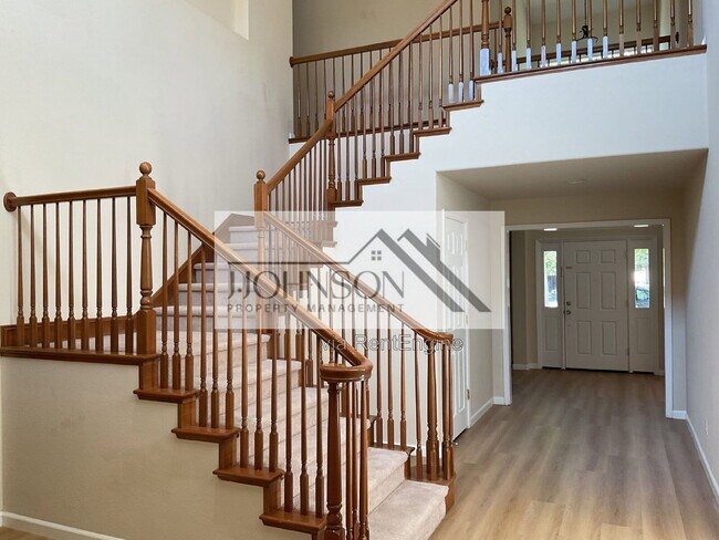 2408 Victor Ct