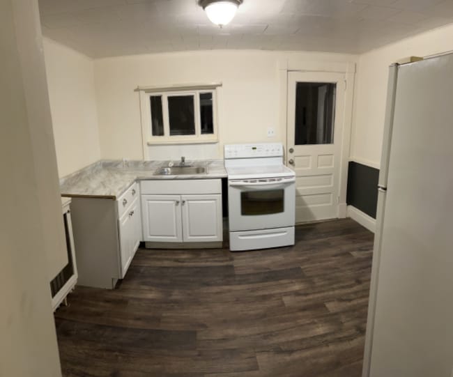 Photo - 257 Thompson Ave Unidad 2