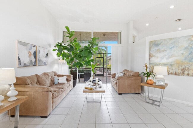 Building Photo - 1007 Spoonbill Cir