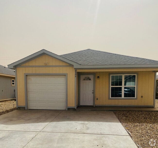 Building Photo - Pre-leasing 2024 3 bed 2 bath Move In Ready! Rental