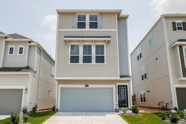 Building Photo - 3018 Olive Hill Dr