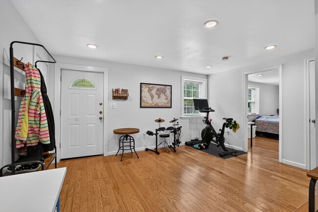 Photo - 4725 Springbrook Dr