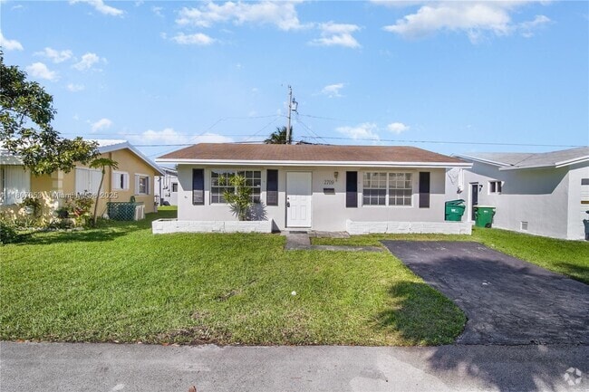 Building Photo - 2709 NW 54th St Rental