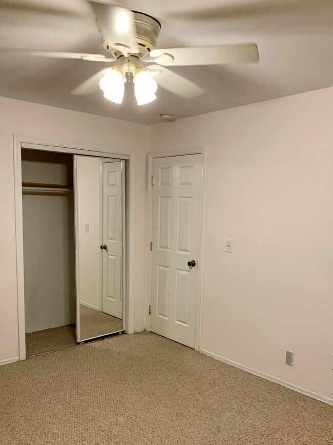 Photo - 115 Nassau Blvd Unidad 1