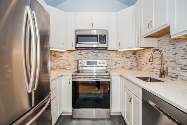 Photo - 280 Commonwealth Ave Unit 302