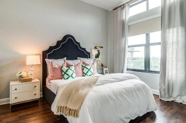 Photo - 530 East Paces Ferry Rd NE