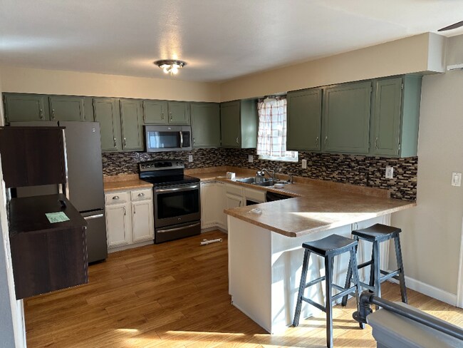 Photo - 6541 Noble St