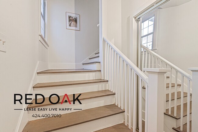 Photo - ~1 Month FREE~ Amazing Four Bedroom with a... Unidad 1055