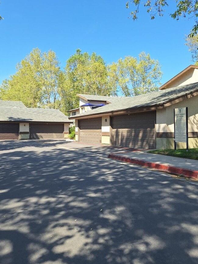 Photo - 2 Bed / 1 Bath in the City of Redlands Unit 39