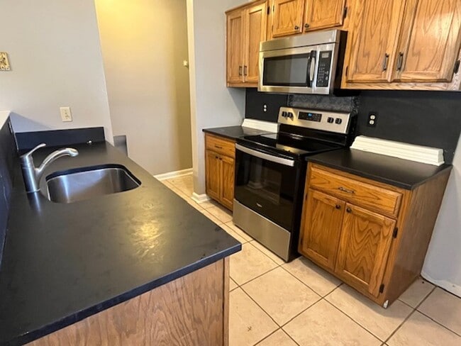 Photo - Renovated 2 Bedroom 2 Bath Home for Rent!