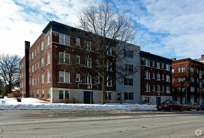 Building Photo - Kenwood