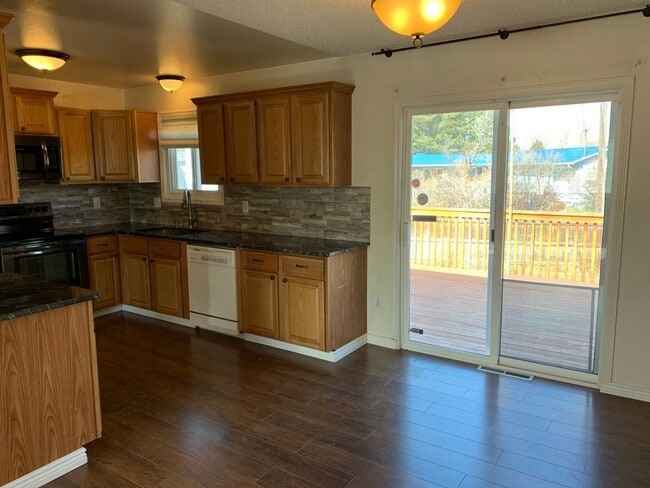 Photo - 3 BEDROOM, 2 BATHROOM, SINGLE FAMILY HOME ...