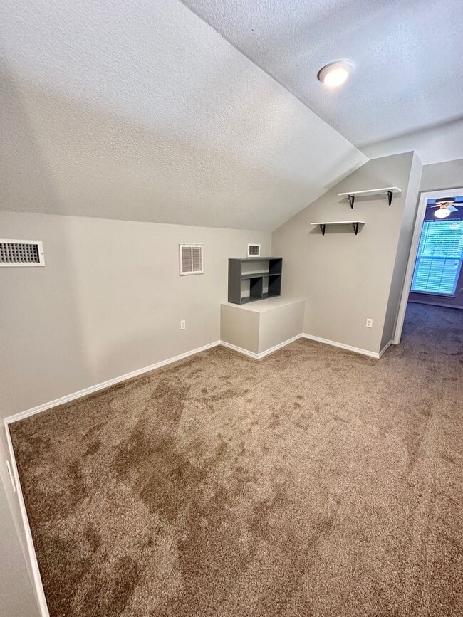 Photo - 918 Claeven Cir