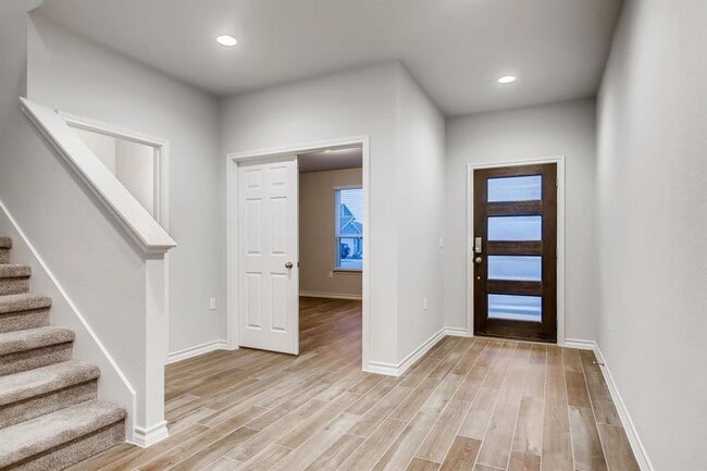 Photo - 11920 Saddle Rock Dr